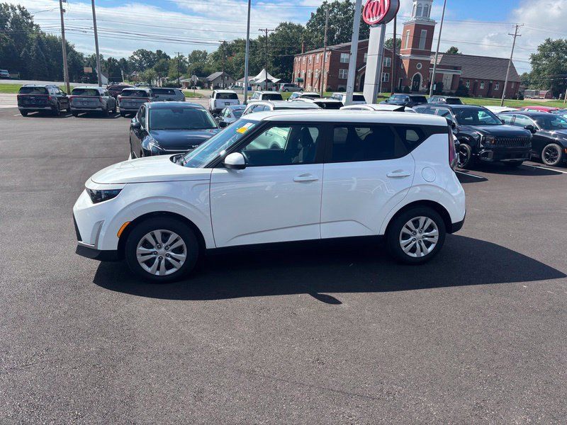 Certified 2024 Kia Soul LX FWD image 5