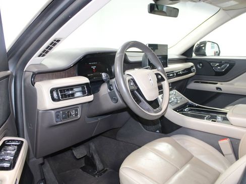 Used 2022 Lincoln Aviator Reserve image 24