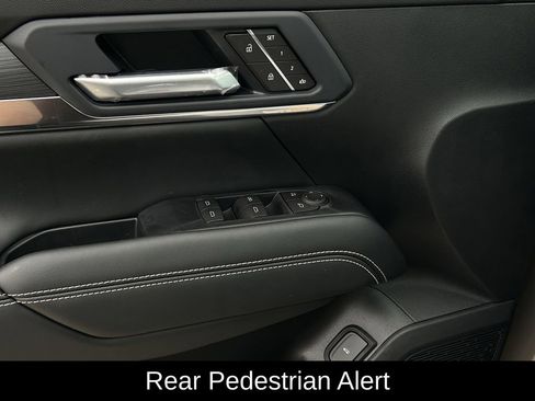 New 2026 GMC Terrain Elevation w/ Elevation Premium Package FWD image 25