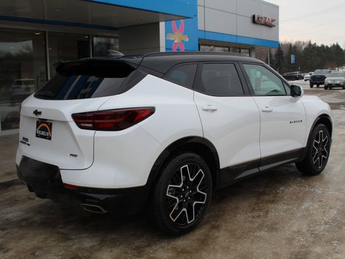 Certified 2024 Chevrolet Blazer RS w/ Driver Confidence II Package image 3