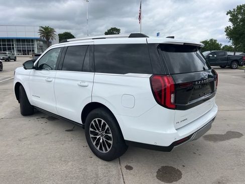 Used 2025 Ford Expedition Platinum AWD/4WD image 5