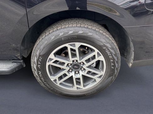 Used 2025 Ford Expedition Max Active AWD/4WD image 13