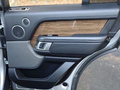Used 2019 Land Rover Range Rover SE AWD/4WD image 19