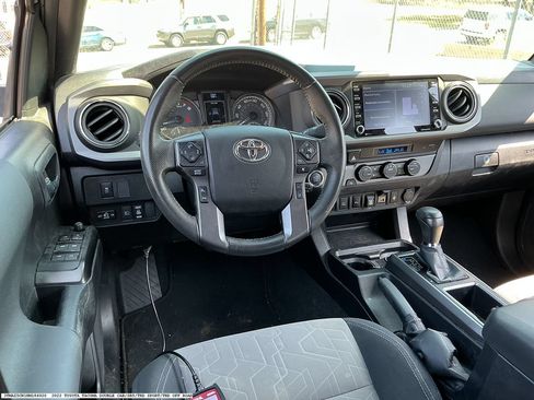 Used 2022 Toyota Tacoma TRD Sport w/ Technology Package RWD image 10