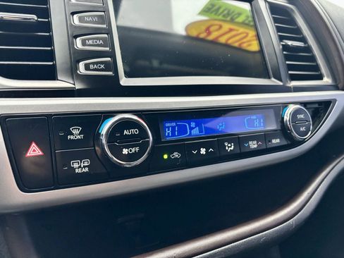 Used 2018 Toyota Highlander Plus image 29