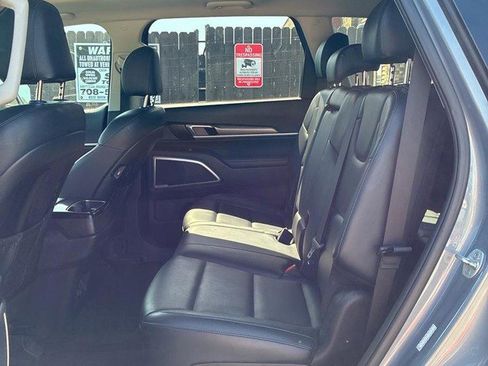 Used 2020 Kia Telluride S w/ S 8 Passenger Seating Package AWD/4WD image 13