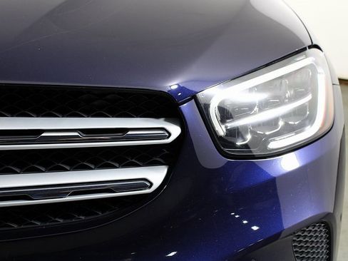 Used 2021 Mercedes-Benz GLC 300 4MATIC image 11