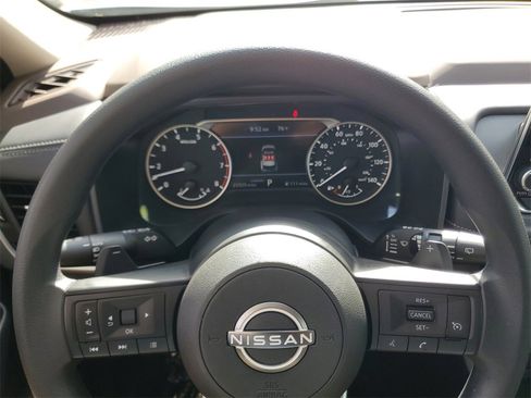 Certified 2023 Nissan Rogue S image 17