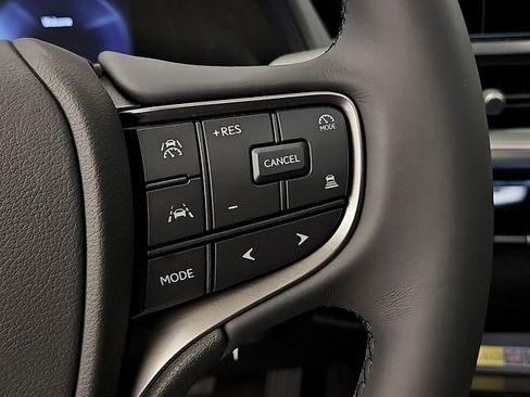 New 2026 Lexus UX 300h FWD image 18
