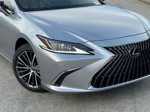 New 2025 Lexus ES 350 w/ Premium Package image 6