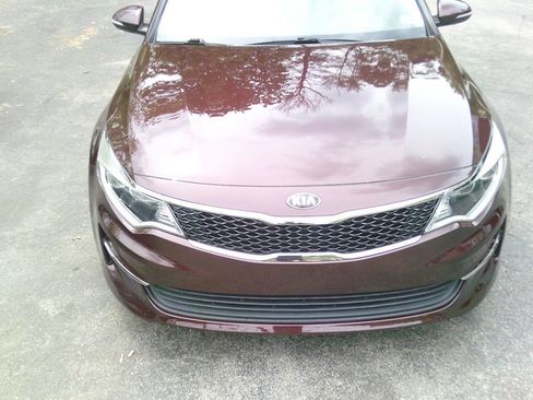 Used 2016 Kia Optima LX image 2