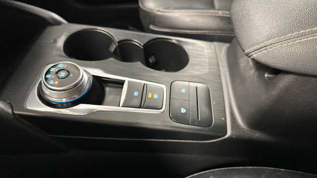 Used 2020 Ford Escape SEL AWD/4WD image 18