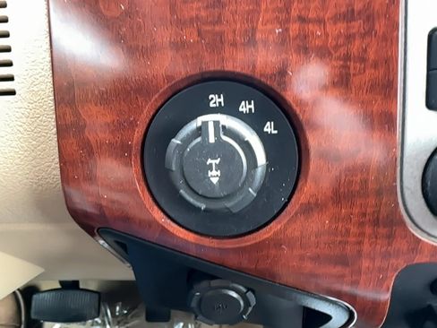 Used 2012 Ford F250 King Ranch w/ King Ranch w/Chrome Pkg image 11