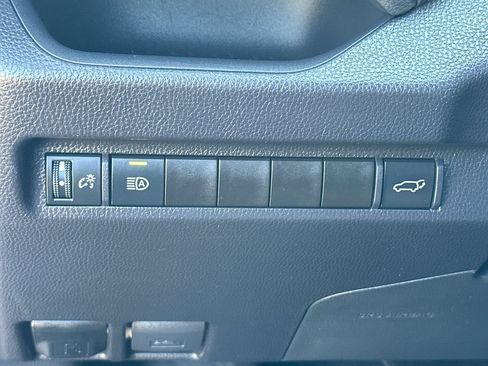 Used 2025 Toyota RAV4 XLE w/ Convenience Package FWD image 10