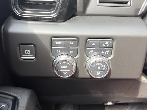 Used 2023 GMC Sierra 1500 AT4 w/ AT4 Premium Package AWD/4WD image 20