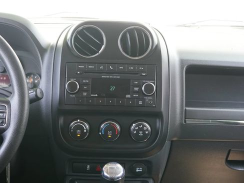 Used 2016 Jeep Patriot Sport w/ Power Value Group AWD/4WD image 21