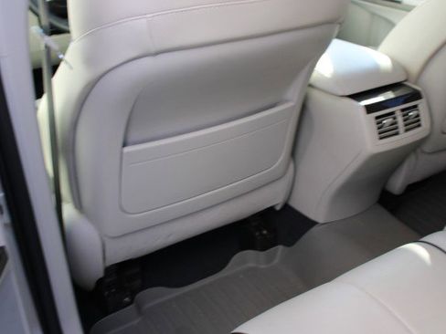 Used 2013 Toyota Venza Limited image 22