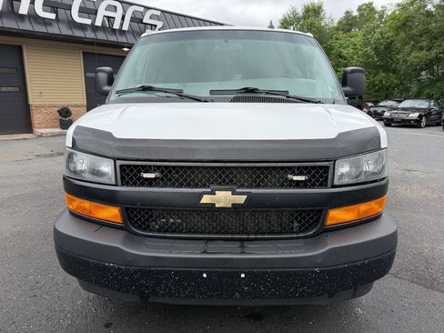 Used 2021 Chevrolet Express 3500 Extended w/ Driver Convenience Package RWD image 2