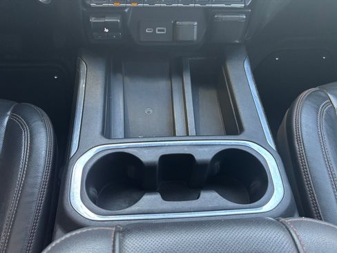 Used 2021 GMC Sierra 2500 AT4 w/ AT4 Premium Plus Package image 5