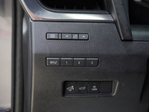 Used 2024 Lexus GX 550 w/ Accessory Package (2T) AWD/4WD image 24