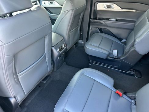 New 2026 Ford Explorer Active w/ Active Comfort Package image 13