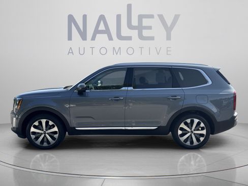 Used 2022 Kia Telluride EX w/ EX Premium Package FWD image 3