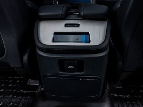 Used 2025 Lincoln Navigator Reserve w/ Jet Appearance Package image 31