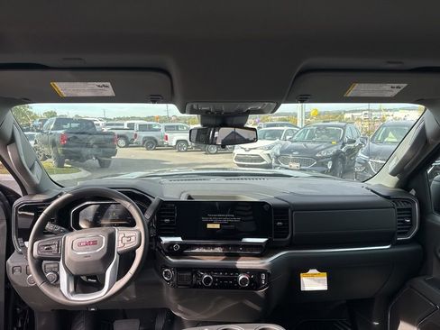 New 2026 GMC Sierra 1500 Elevation image 17