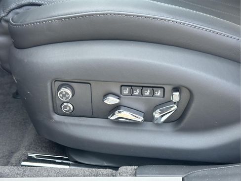 New 2026 Bentley Flying Spur Plug-In Hybrid AWD/4WD image 17