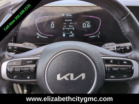Used 2023 Kia Sportage EX FWD image 25