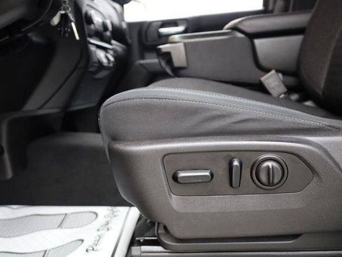 Used 2022 Chevrolet Silverado 1500 Custom RWD image 16