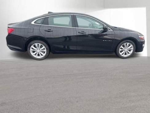 Used 2025 Chevrolet Malibu LT FWD image 5