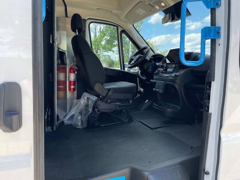 New 2024 RAM ProMaster 3500 w/ Delivery Van Package FWD image 28
