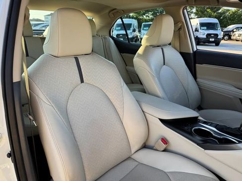Used 2023 Toyota Camry XLE w/ Navigation Package FWD image 18