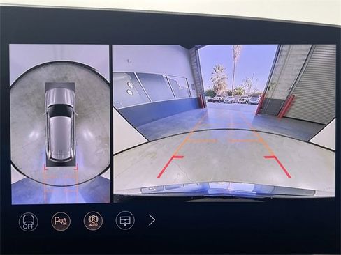 Used 2026 Cadillac Vistiq Luxury image 15