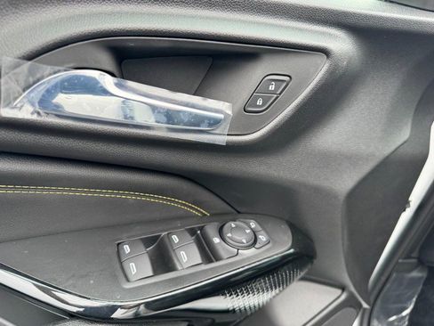 New 2026 Chevrolet Trax LT FWD image 30