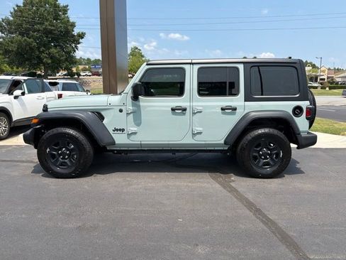Used 2024 Jeep Wrangler Unlimited Sport AWD/4WD image 5