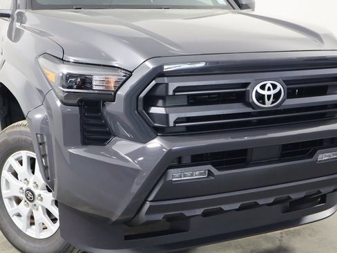 Used 2025 Toyota Tacoma SR5 RWD image 44