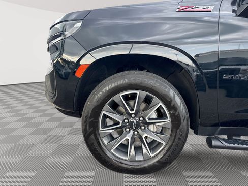 Used 2023 Chevrolet Suburban Z71 AWD/4WD image 19