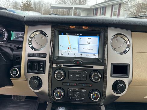 Used 2016 Ford Expedition Limited w/ Equipment Group 301A AWD/4WD image 25
