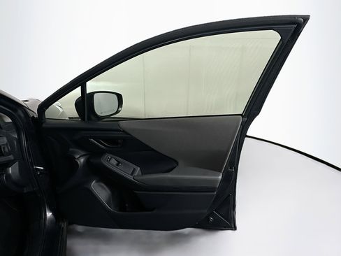 Used 2025 Subaru Crosstrek 2.0i Premium image 30