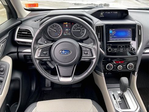 Used 2021 Subaru Forester Premium image 16