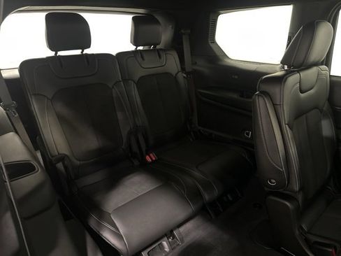 Used 2023 Jeep Grand Cherokee L Altitude image 14