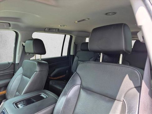 Used 2020 Chevrolet Suburban Premier w/ Max Trailering Package AWD/4WD image 17