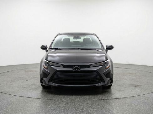 Used 2025 Toyota Corolla LE FWD image 2