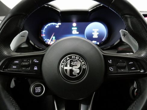 Used 2024 Alfa Romeo Tonale Veloce image 17