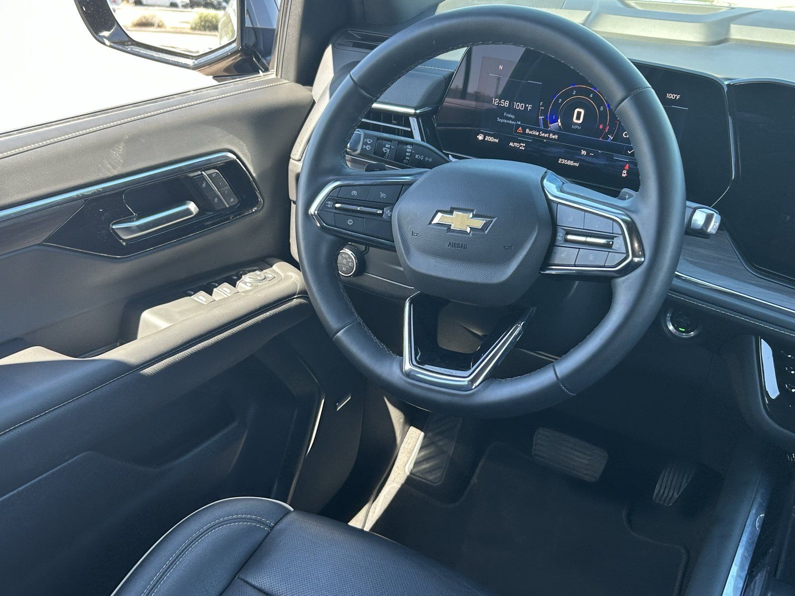Certified 2026 Chevrolet Suburban Premier AWD/4WD image 17
