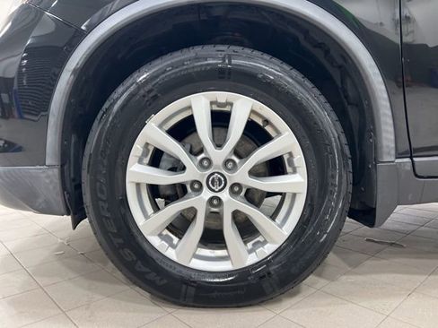 Used 2018 Nissan Rogue SV w/ Premium Package AWD/4WD image 22