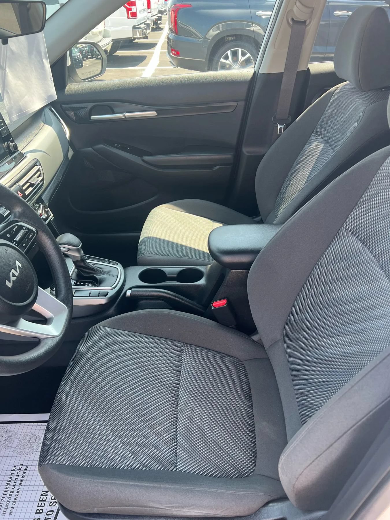 Used 2022 Kia Seltos LX AWD/4WD image 5