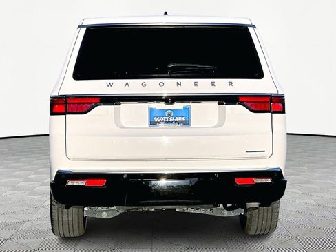 Used 2024 Jeep Wagoneer L Series II w/ Flexible Seating Group image 6